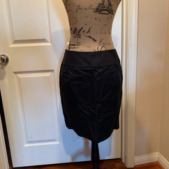 Loft black pleated Tulip skirt - Picture 5 of 8